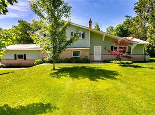 11495 Woodiebrook Rd, Chardon, OH 44024