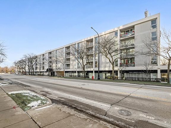 2nd image of 1625 Sheridan Rd Unit 312