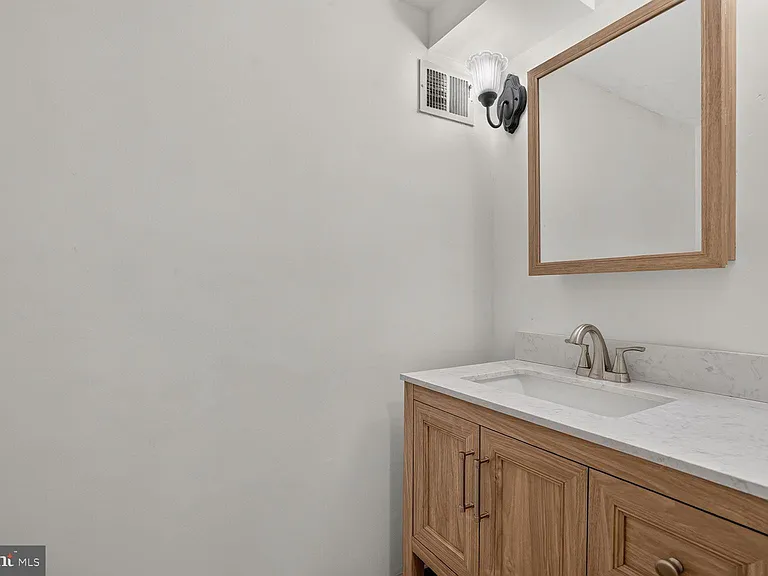 9457 Jenerio Ct — Photo 20