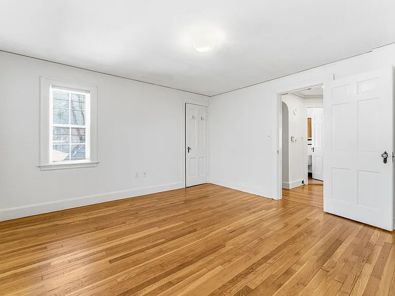 48 Acacia Ave — Photo 16