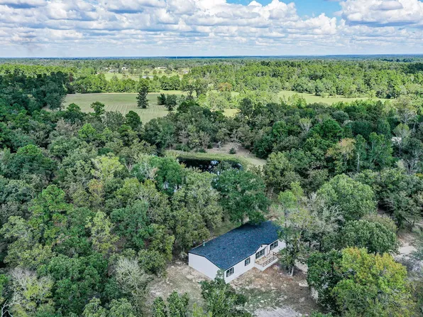 40 Cypress Glenn, Huntsville, TX 77320