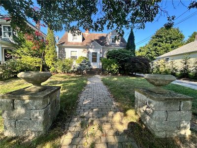 1217 Hope St, Bristol, RI, 02809