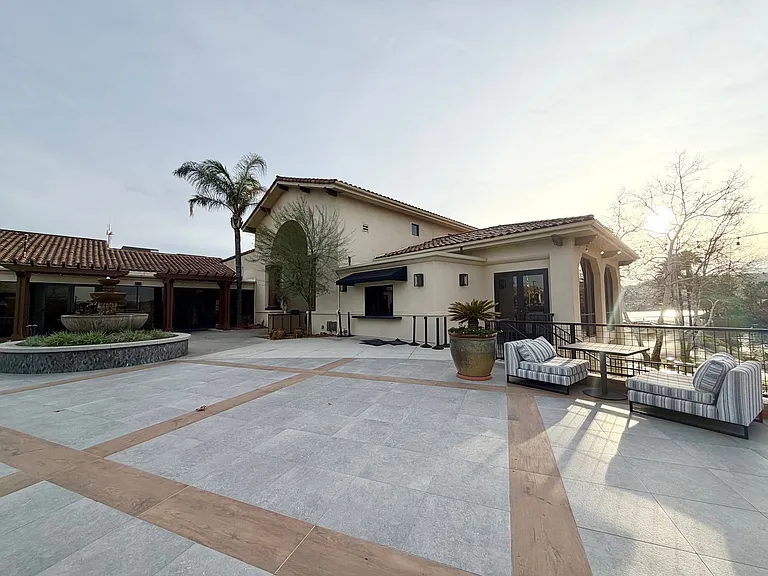 23775 Cruise Circle Dr — Photo 39