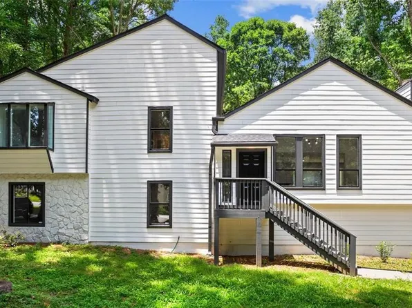 5017 Tanaga Ct, Stone Mountain, GA 30087