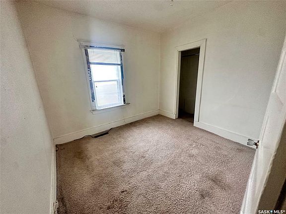 4th image of 234 8th St NE