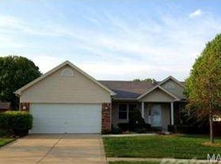 2632 Breezy Point Ln, O'Fallon, MO 63368