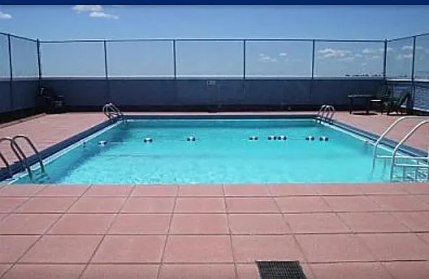 Sold by R New York | media 4