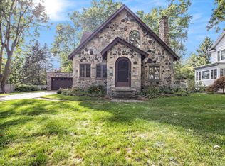 415 Charlotte Ave NW, Grand Rapids, MI 49504