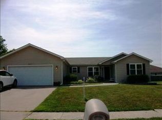 2927 SE Peck Rd, Topeka, KS 66605