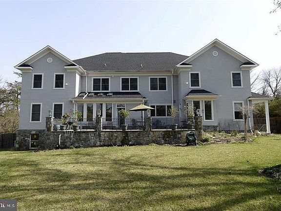 3rd image of 9830 River Rd
