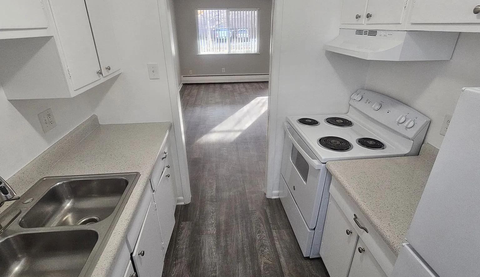 The Village Green Apartments — Photo 3