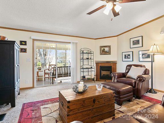 4th image of 208 Red Birch Ct