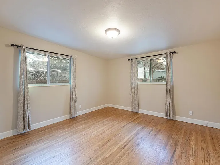 4327 S 2900 E — Photo 14