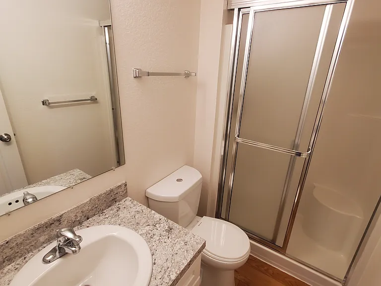 Portage Bay Apartments — Photo 38