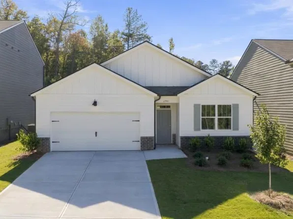 2941 Holden St, Gainesville, GA 30507