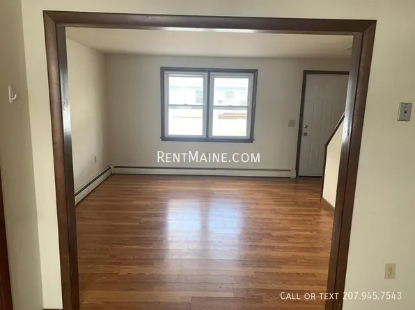 19 Hemlock St, Hermon, ME 04401