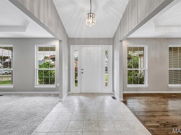 5th image of 3713 Avenue De Paris Dr