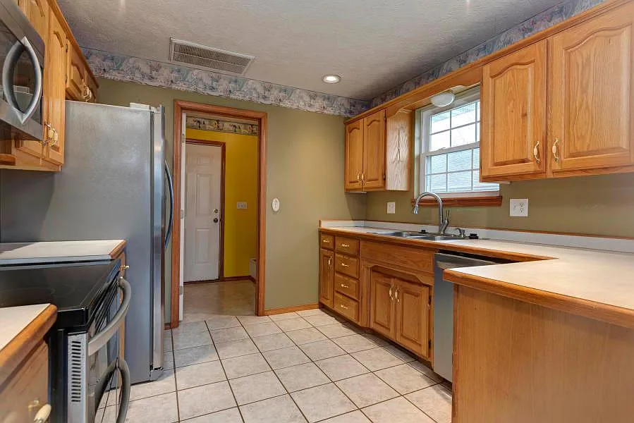 4 bed, 1580 sqft, $1,650 — Photo 2