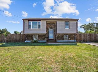 114 Wilbur Ave, Warwick, RI 02889