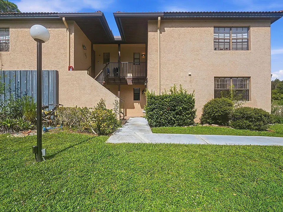 2480 SE Garden Ter #507