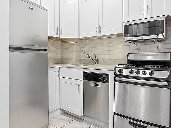 2nd image of 643 9th Ave #5