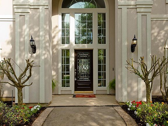 4th image of 4103 Thistle Hill Ct