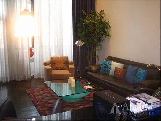 Sold by Anchor Associates | media 14
