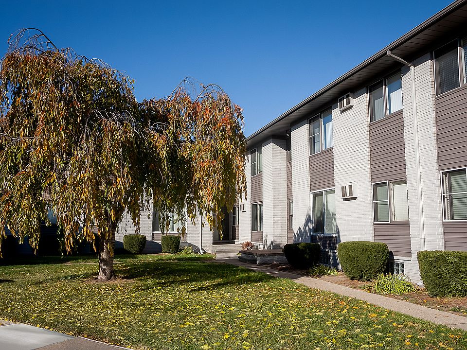 Poet Place Apartments