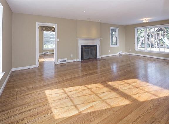 Fantastic Great  /Living Room