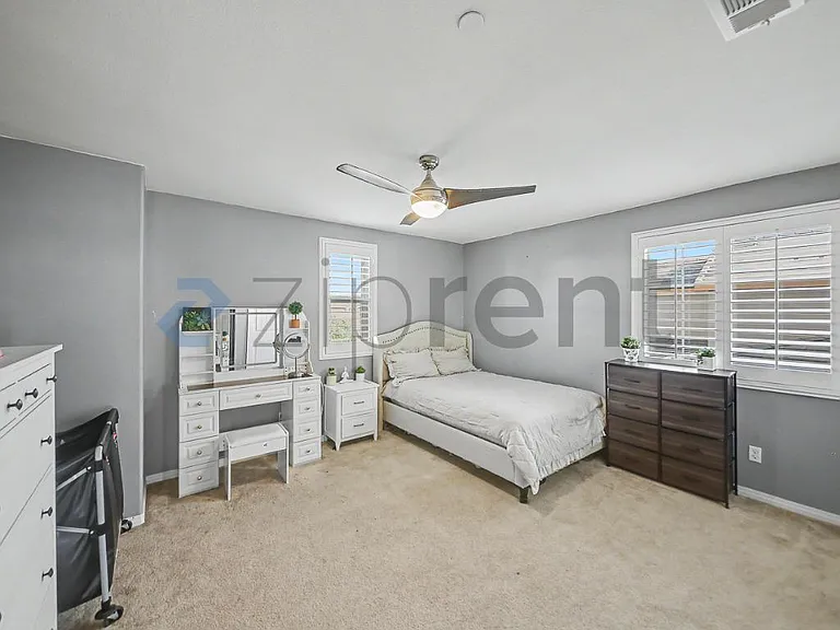 5394 Delaney Way — Photo 32