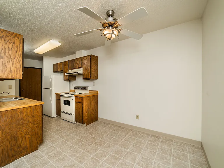 1095 Westside Dr #210 — Photo 10