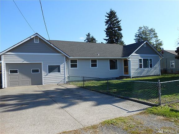 3rd image of 1818 N Tower Ave