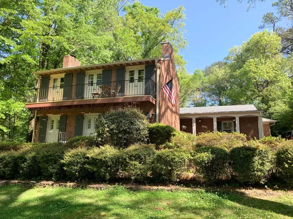 300 Crest Cir S, Jasper, AL 35501