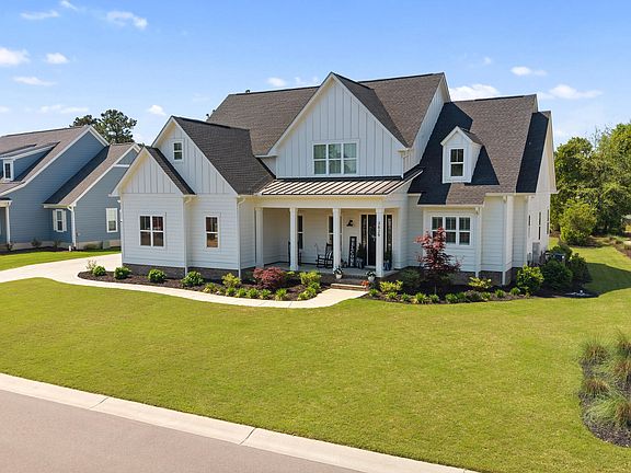 2nd image of 3829 Bay Colony Road NE