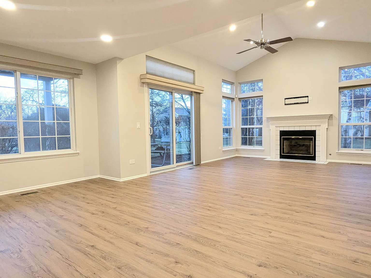 2 bed, 1418 sqft, $2,895 — Photo 3