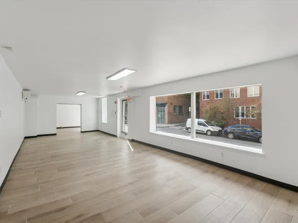 1538 Pine St #1R, Philadelphia, PA 19102