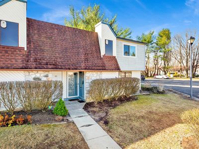 38 Point Circle South #Upper, Coram, NY, 11727