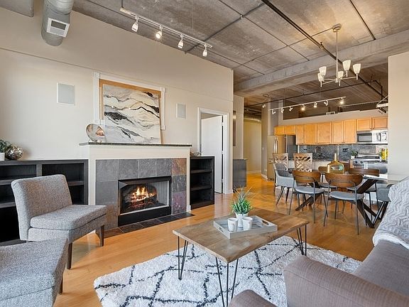 5th image of 811 W 15th Pl Unit 505-E