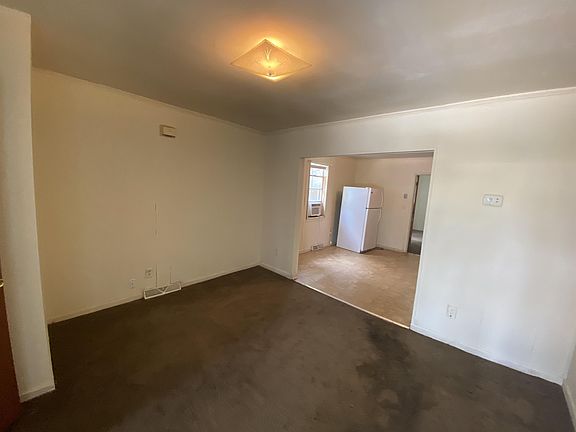 2nd image of 1825 Dayton St