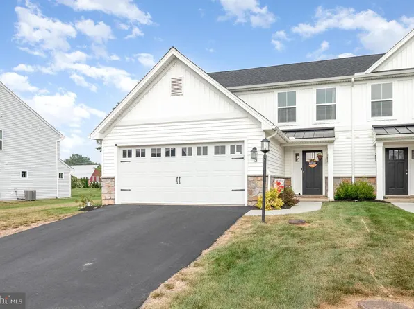 13 Shillington Ln, Carlisle, PA 17013