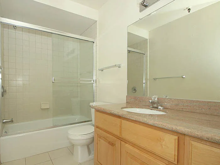 Mayfield Manor — Photo 3