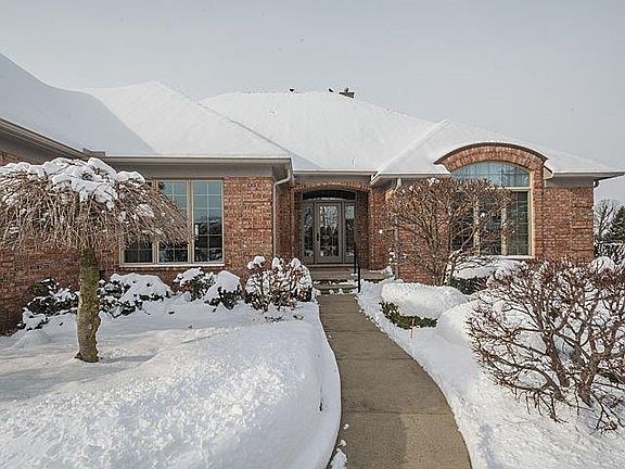 2nd image of 4926 Saint Andrews Ct