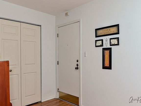 2nd image of 51 Old Oak Dr APT 400