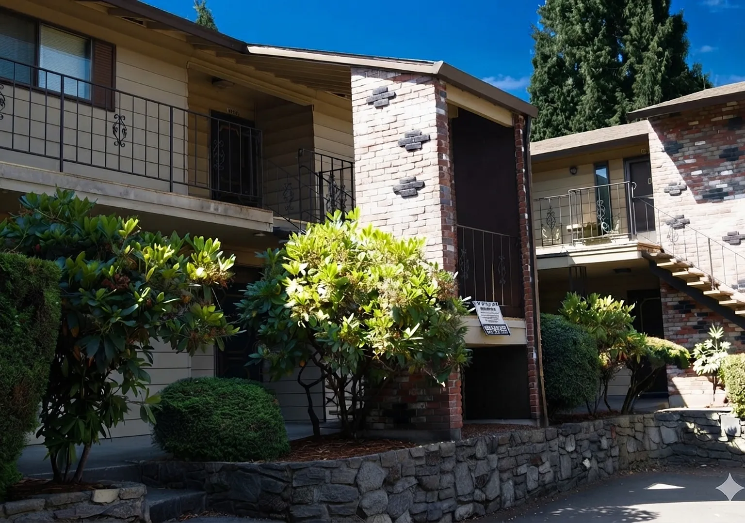 Evergreen Terrace — Photo 3