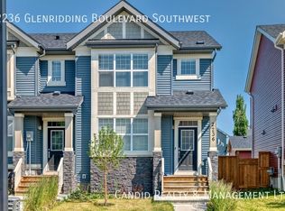 2236 Glenridding Blvd SW, Edmonton, AB T6W3E5