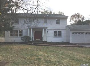 5 Rosemont Ct, Greenlawn, NY 11740