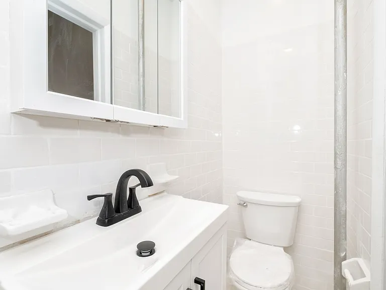 340 W 17th St #2B — Photo 12