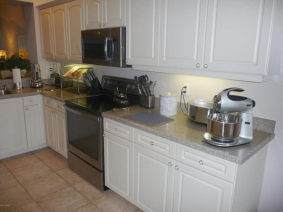 3rd image of 1443 Carlow Cir