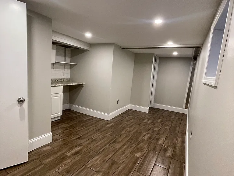 162 Nelson Ave #G2 — Photo 3