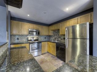 11190 Westwind Dr, Eden Prairie, MN 55344